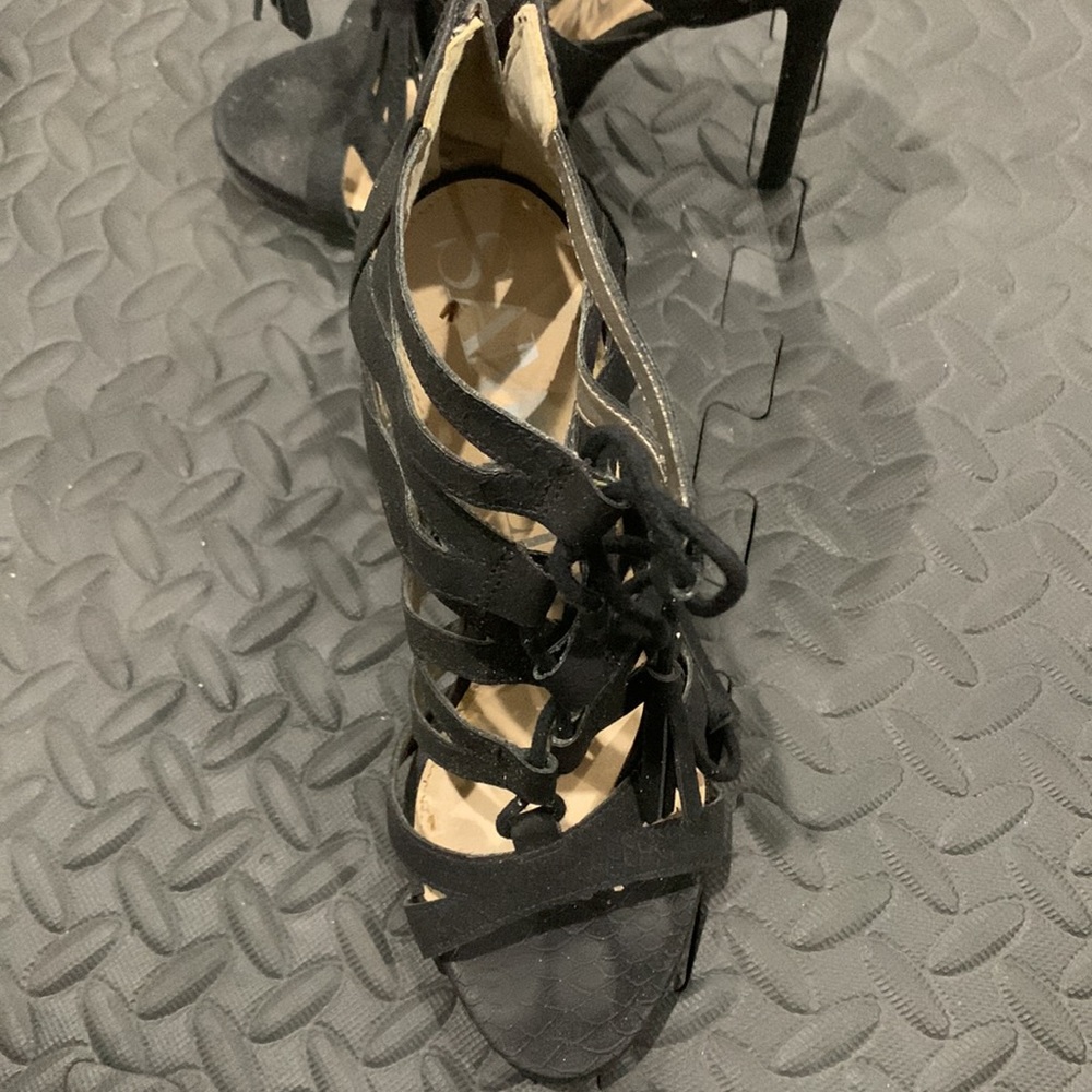 Heels - Picture 2 of 2